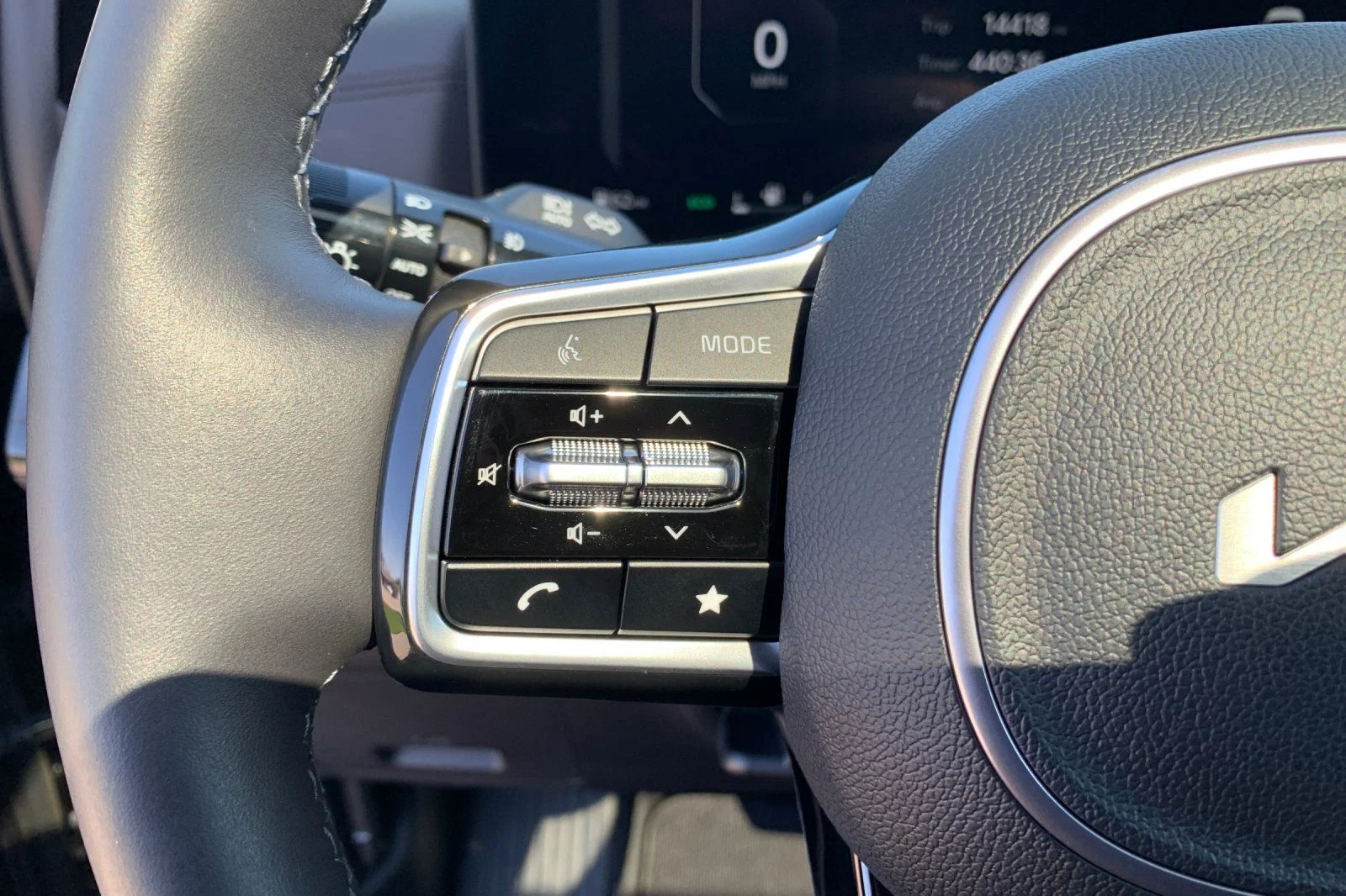 Used 2025  Kia SX Prestige image 31