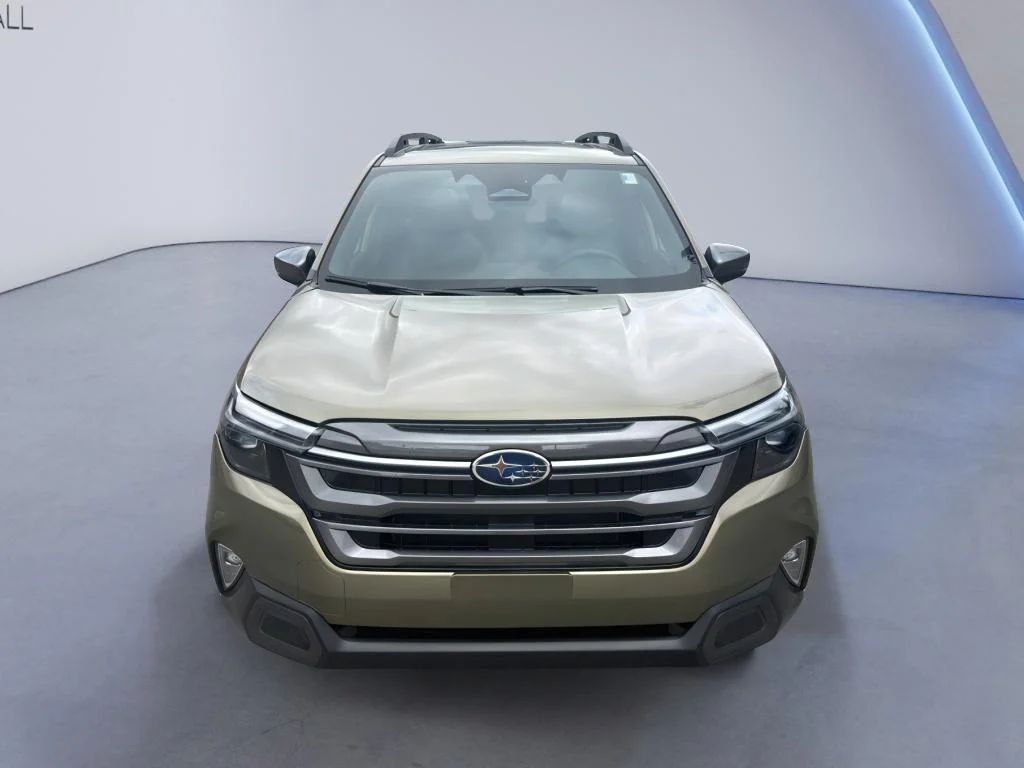 New 2026 AUTUMN GREEN METALLIC Subaru Limited image 8
