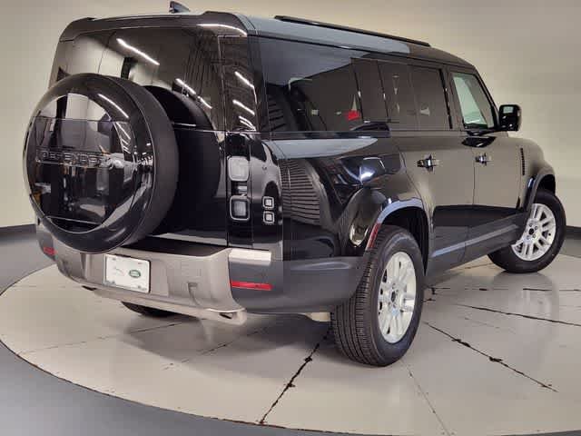 Used 2026 Santorini Black Metallic Land Rover S image 3