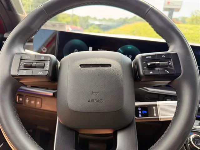 Used 2025 Red Hyundai Calligraphy image 18