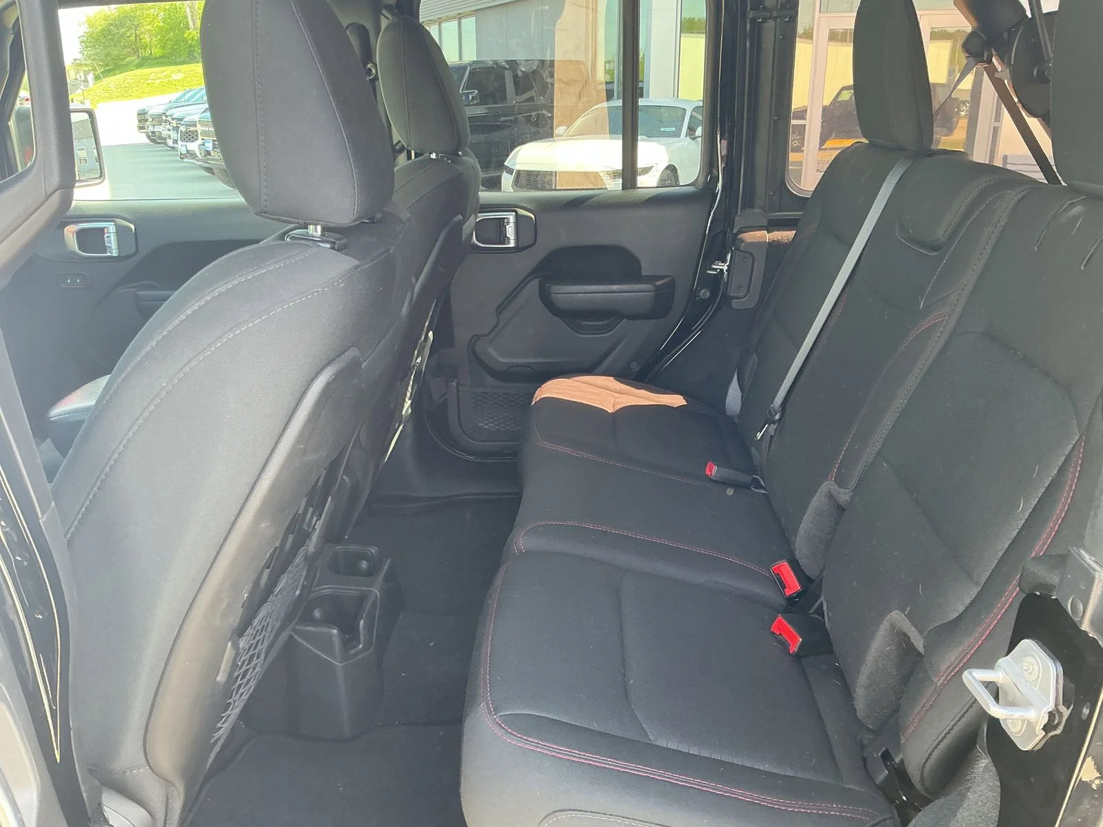Used 2022 Black Jeep Unlimited Rubicon image 5