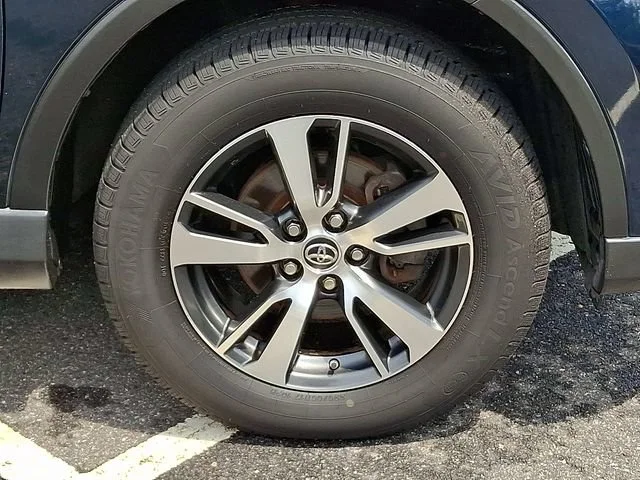 Used 2017 Blue Toyota XLE image 9