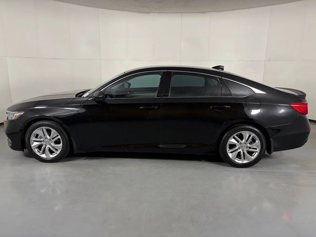 Used 2018  Honda LX image 5