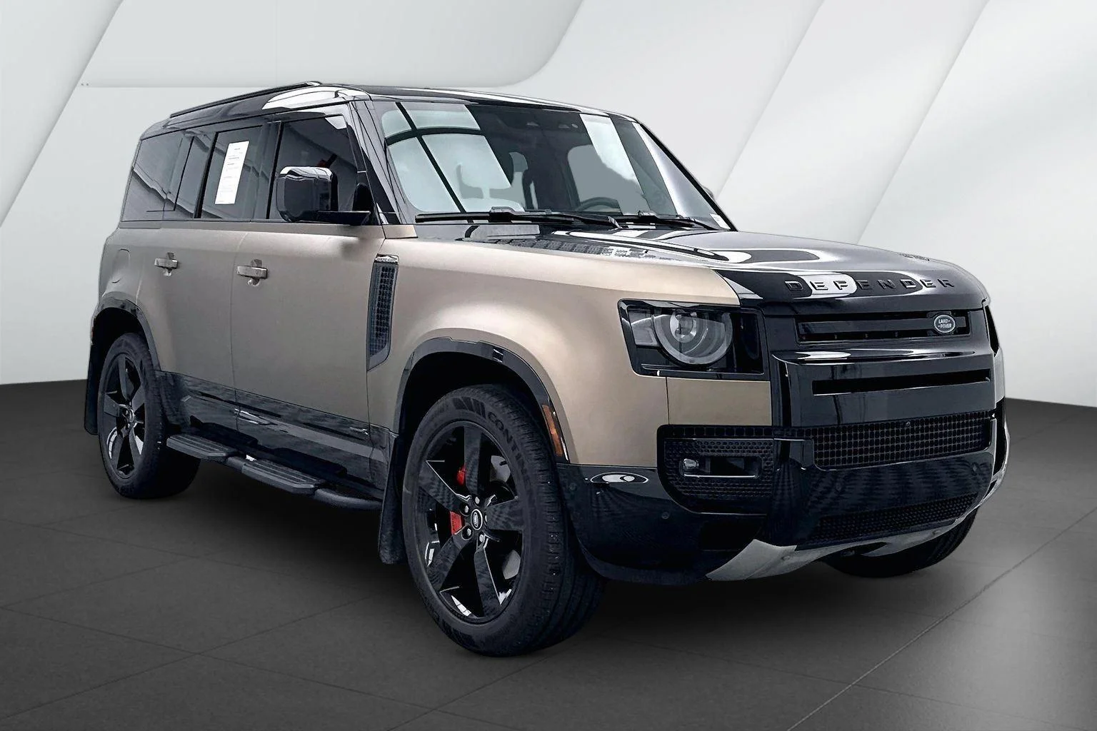 Used 2025 Gondwana Stone Metallic Land Rover X image 1