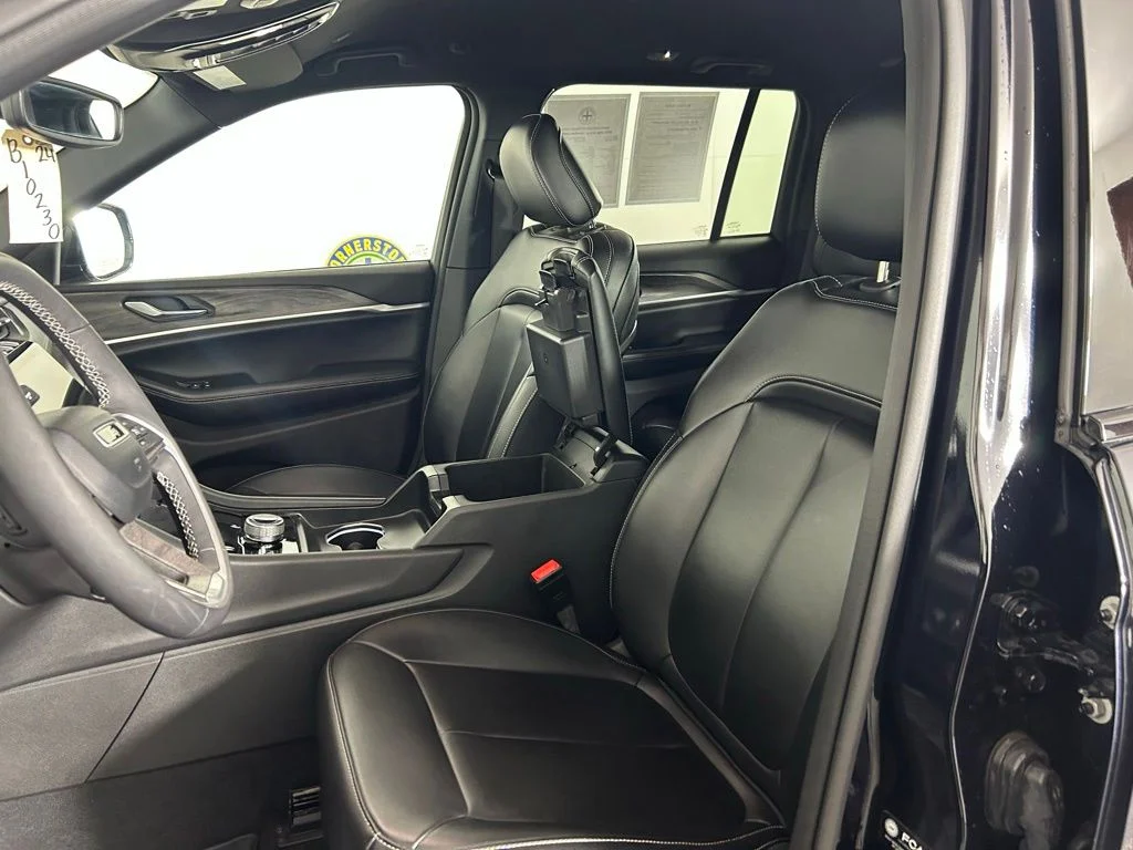 Used 2024 Black Jeep Limited image 9