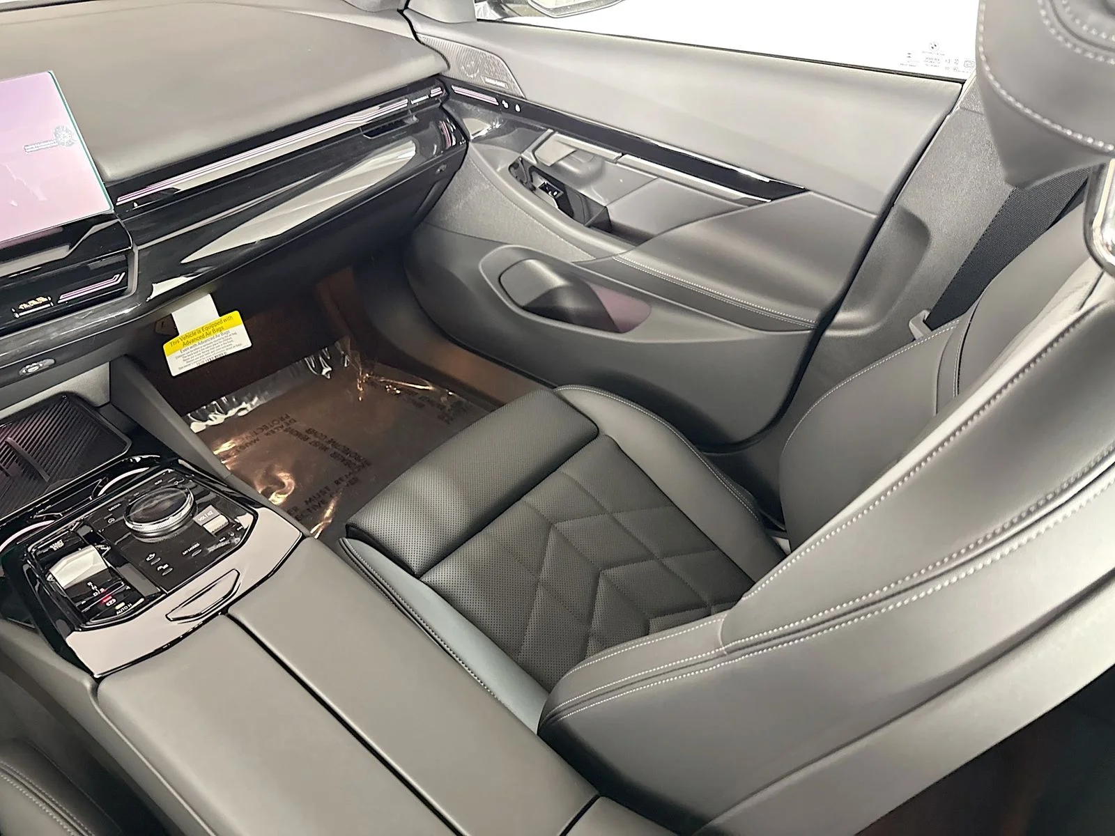 New 2026 Carbon Black Metallic BMW 530i image 25