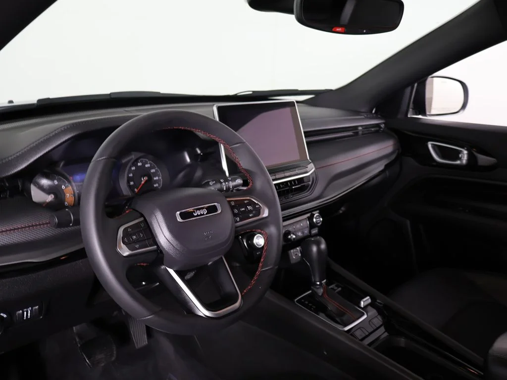 Used 2025 Bright White Clearcoat Jeep Trailhawk image 24