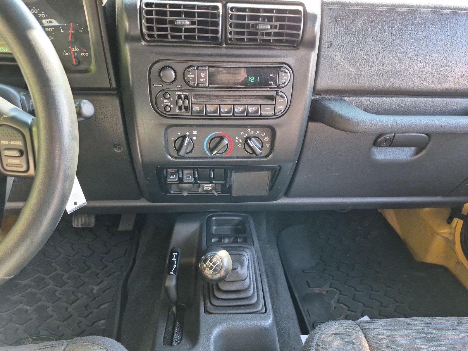 Used 2003  Jeep Sport image 24