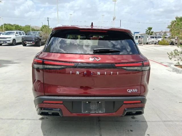 Used 2024 Red INFINITI LUXE image 5
