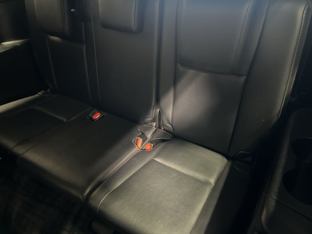 Used 2019 Gray Toyota XLE image 26