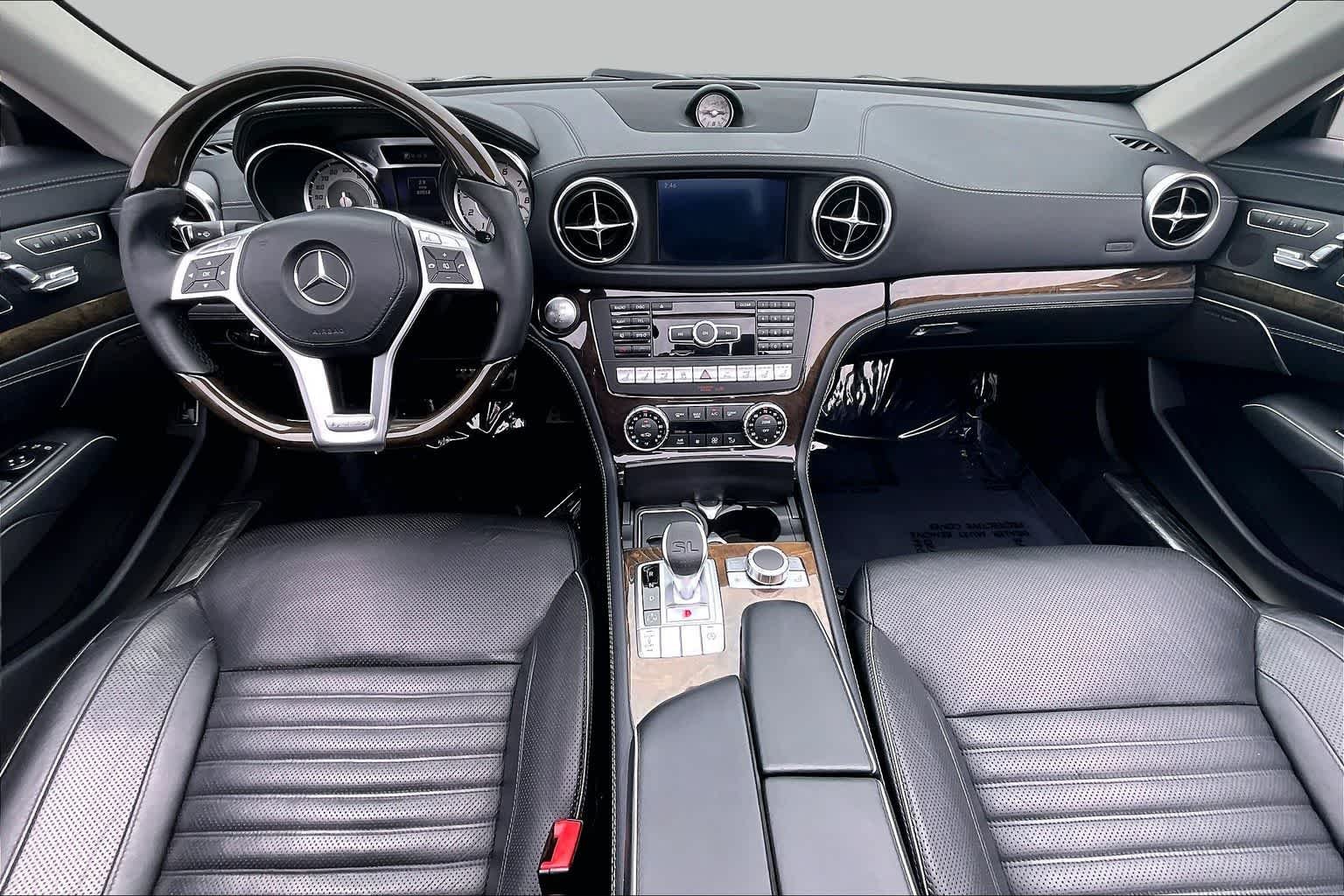 Used 2015 designo Mocha Black Metallic Mercedes-Benz SL 550 image 15