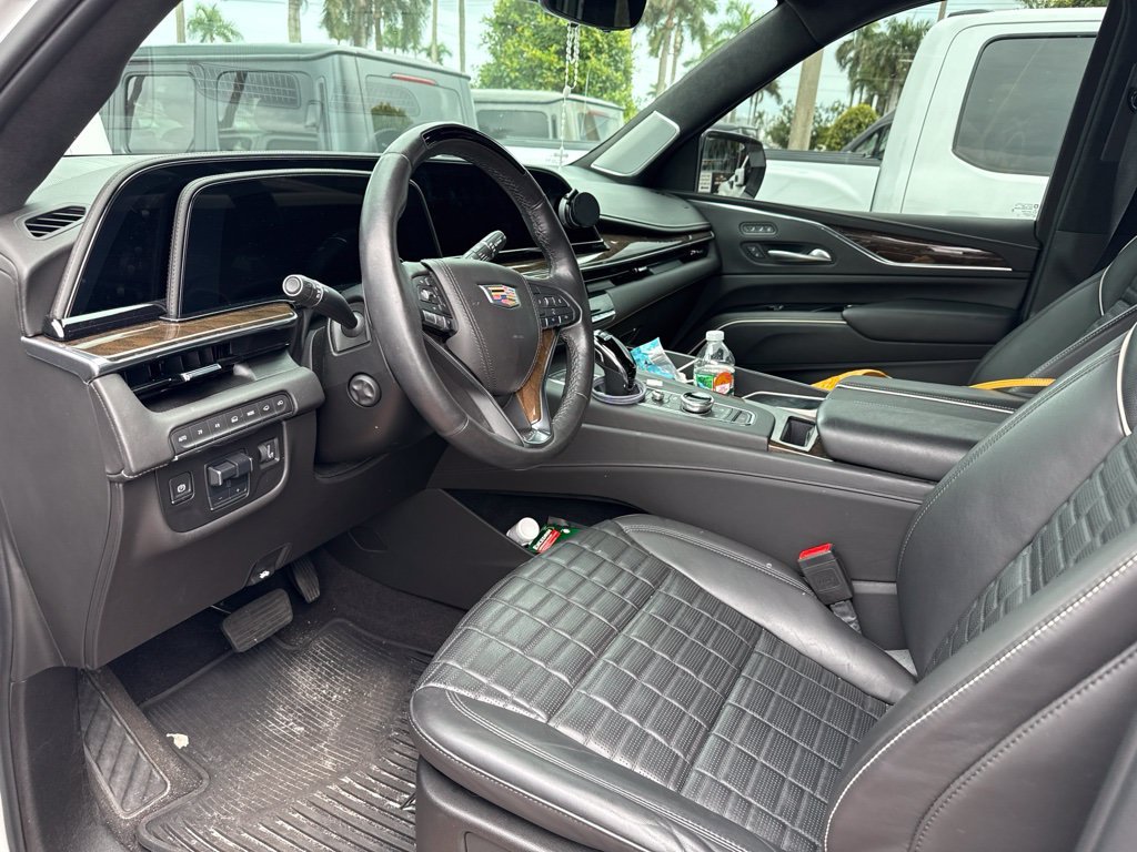 Used 2024 White Cadillac Sport Platinum image 5