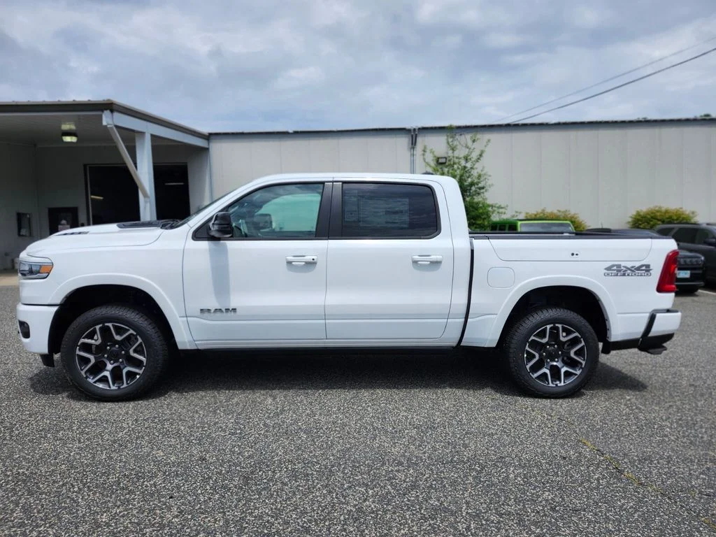 New 2026 Bright White Clear-Coat Exterior Paint RAM Laramie image 2