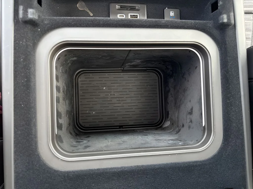 Used 2023 Black Cadillac Sport Platinum image 33