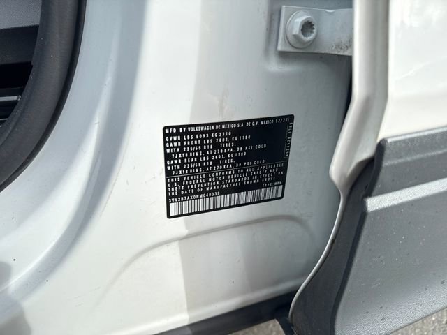 Used 2022 Pure White Volkswagen SE image 17