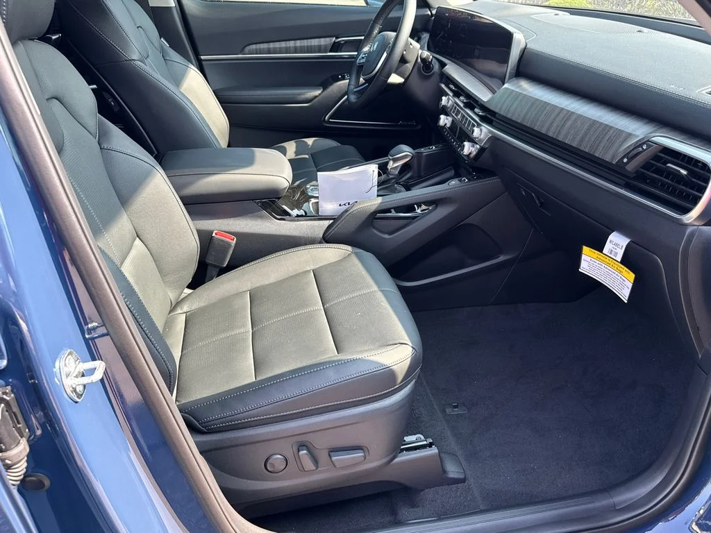 2025 Kia Telluride SX - Photo 13