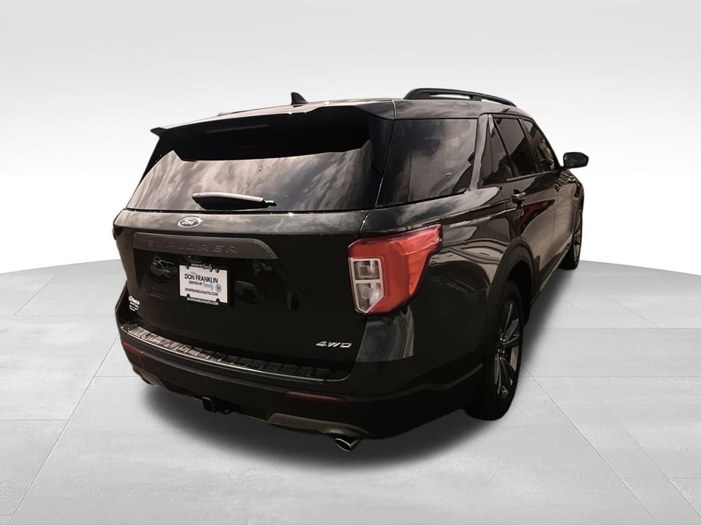 Used 2023 Green Ford XLT image 10