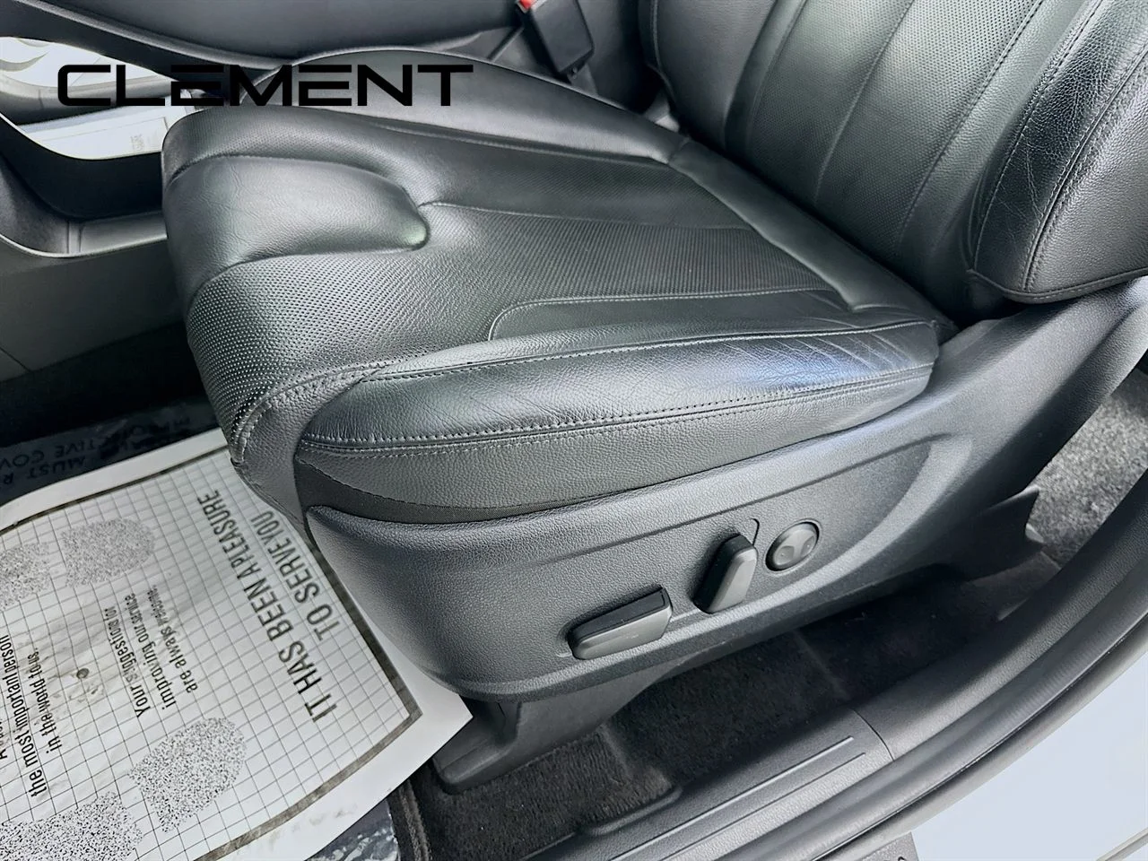 Used 2022 Hyper White Hyundai SEL image 29