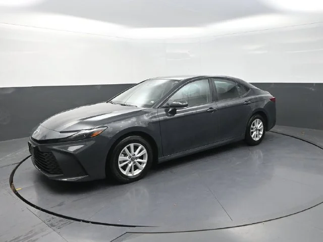 Used 2026  Toyota LE image 3