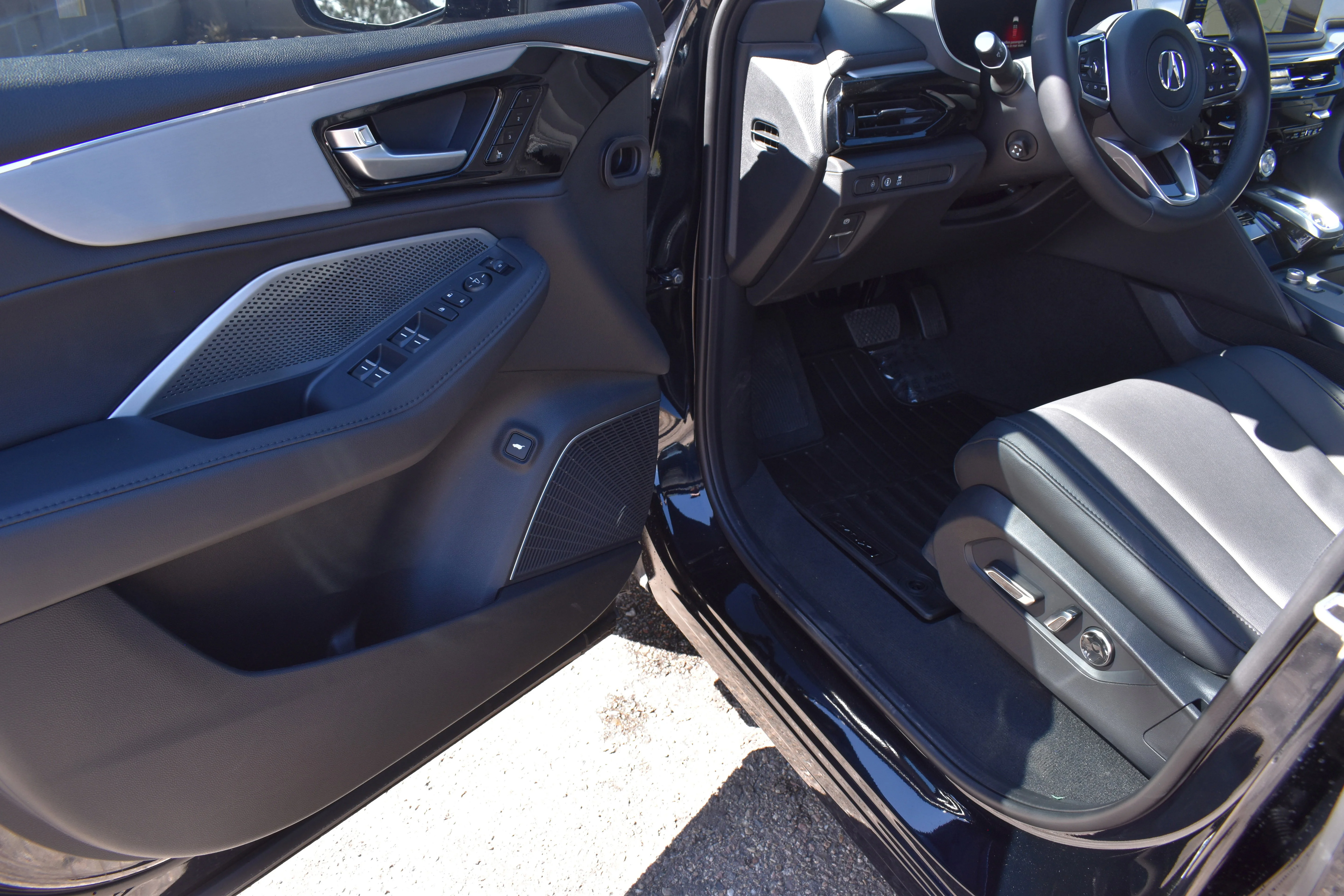 New 2026 Majestic Black Pearl Acura 4MDX image 22