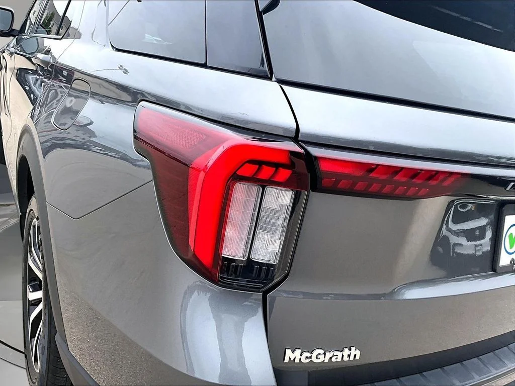 Used 2025 Gray Ford ST-Line image 25