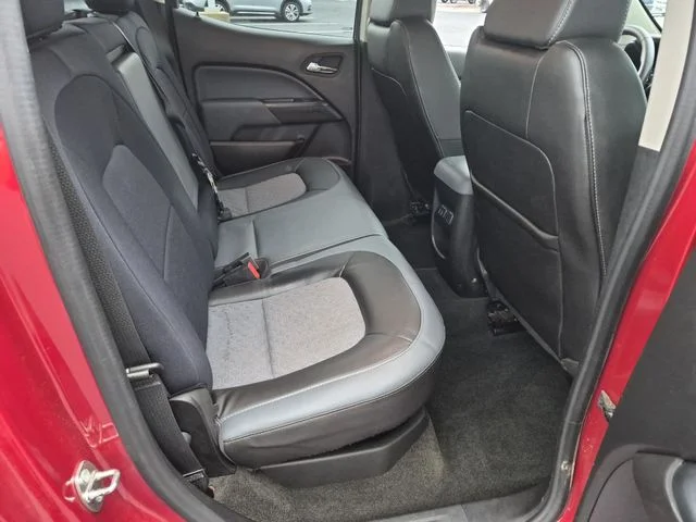 Used 2016 Red Chevrolet Z71 image 34