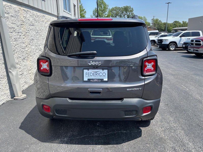 Used 2020 Granite Crystal Metallic Clearcoat Jeep Sport FWD image 4