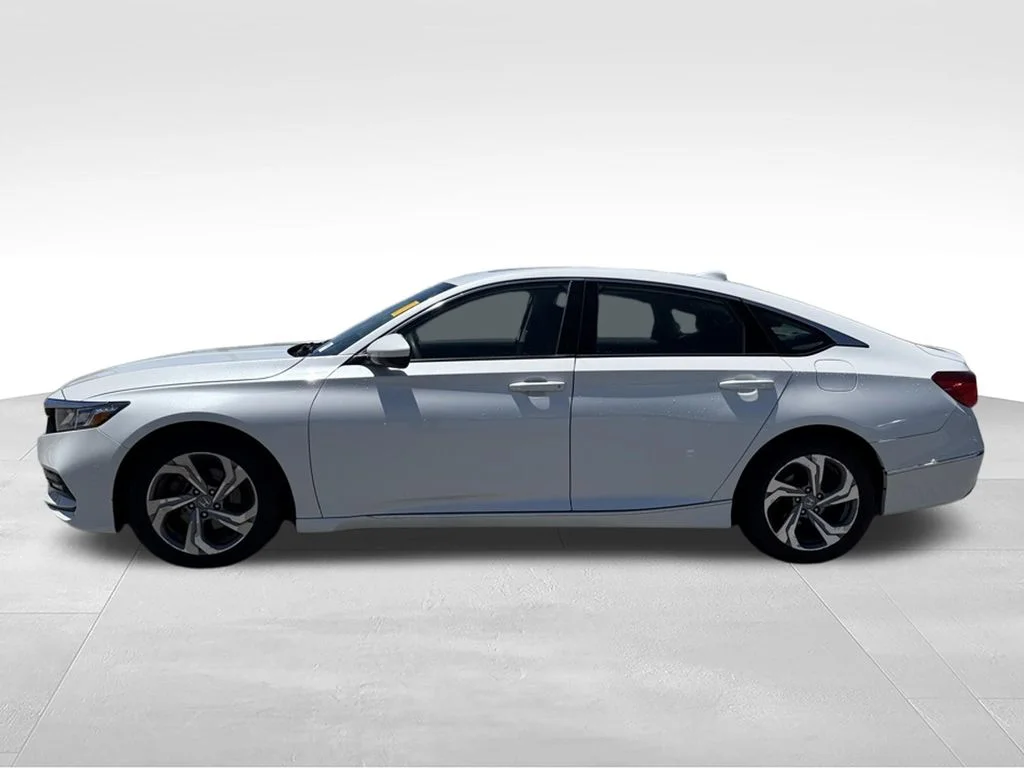 Used 2018 White Honda EX image 2