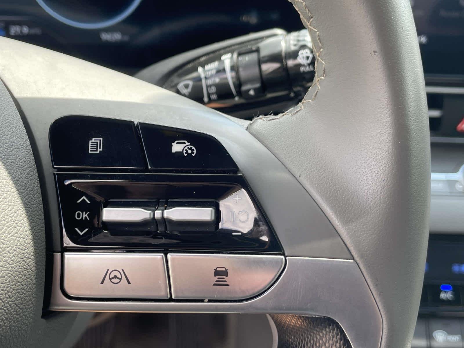 Certified Used 2025 Ecotronic Gray Hyundai SEL Convenience image 33