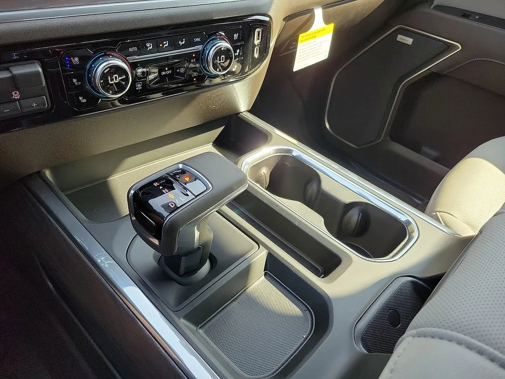 New 2026 Glacier White Tricoat GMC SLT image 25