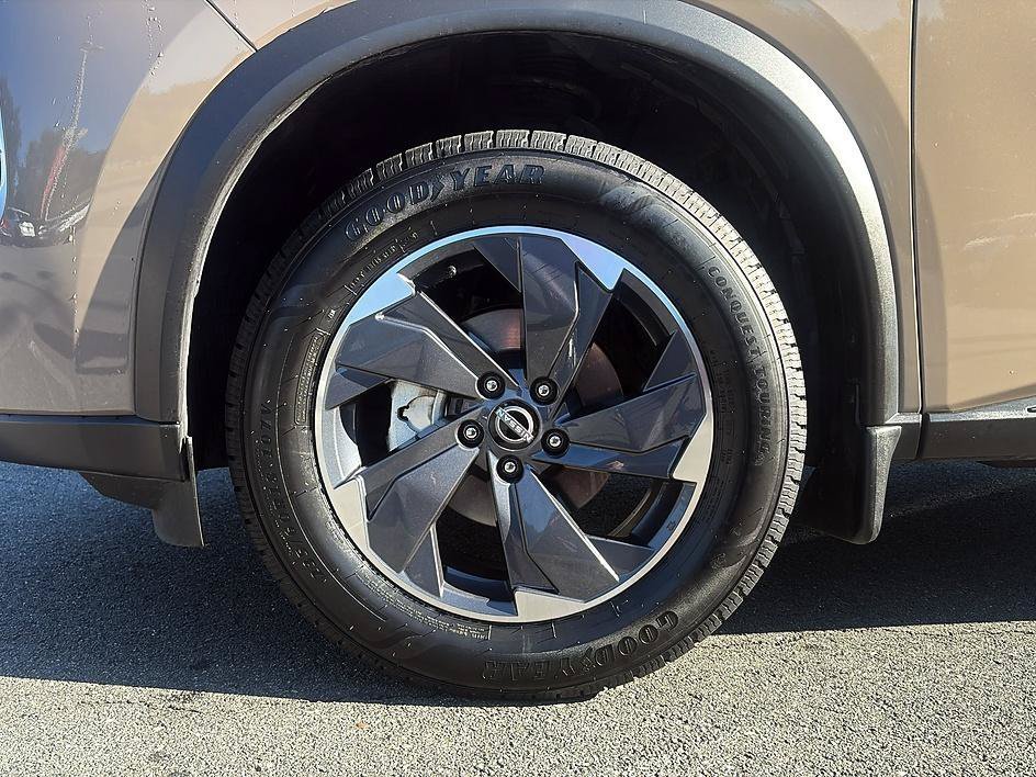 Used 2025 Baja Storm Metallic Nissan SV image 32