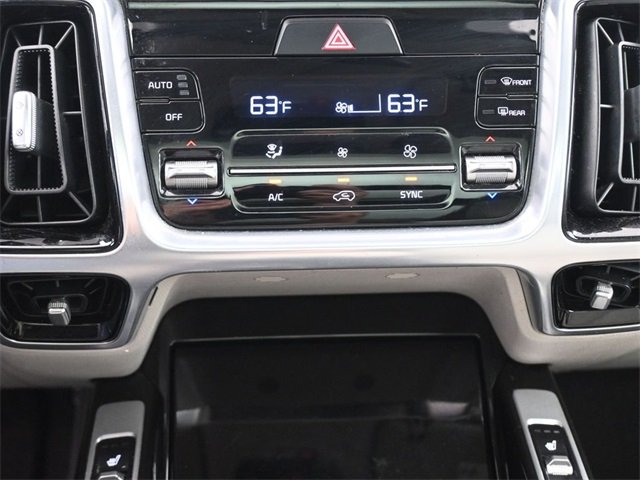 2022 Kia Sorento SX photo 3