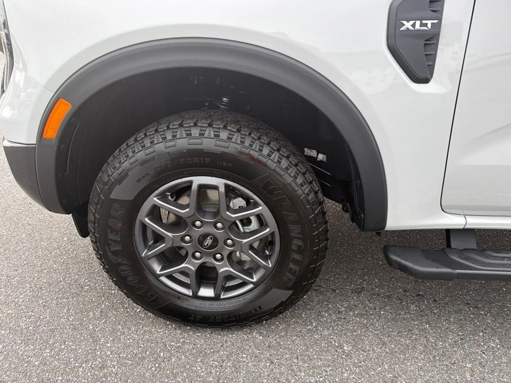New 2026 Avalanche Ford XLT image 13