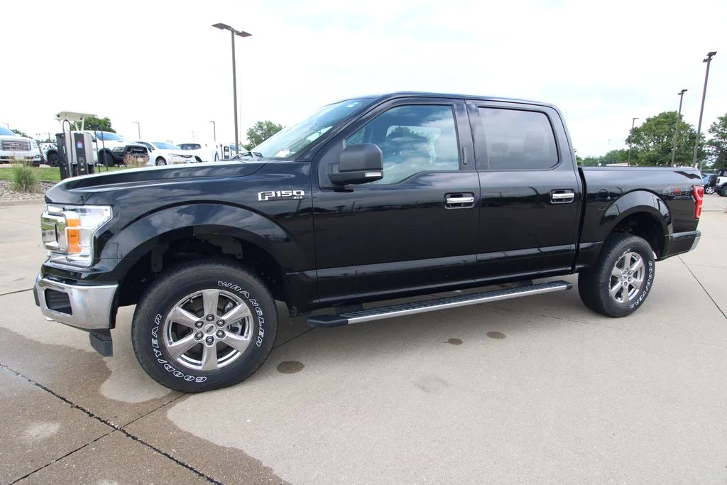 Used 2018 Black Ford XLT image 19