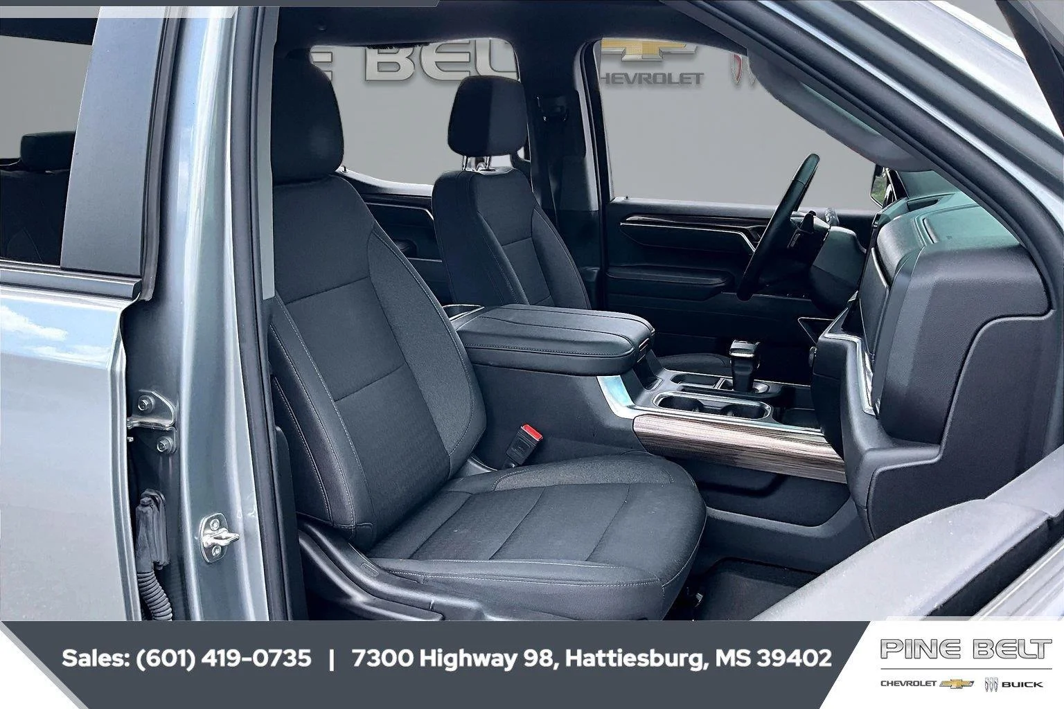 Used 2025 Sterling Gray Metallic Chevrolet RST image 7