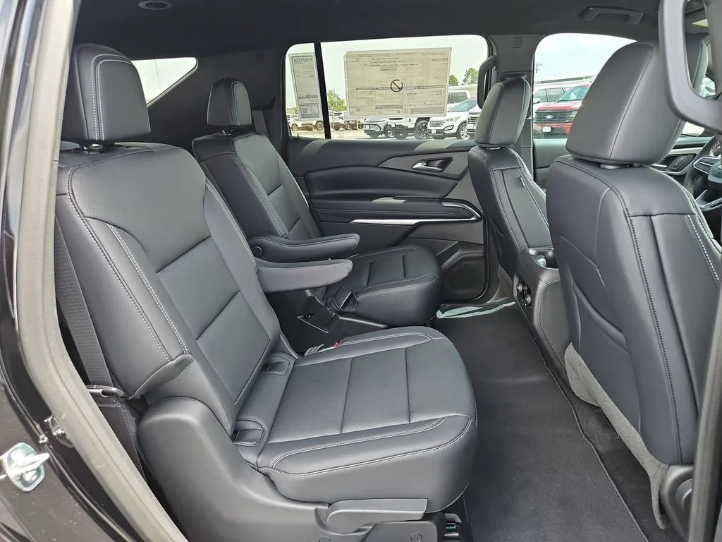 New 2026 Mosaic Black Metallic Chevrolet LT image 18
