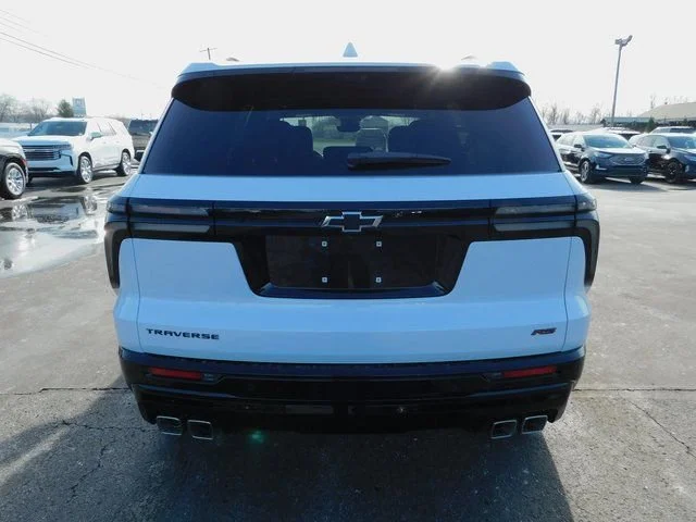 New 2026 Polar White Tricoat Chevrolet RS image 27
