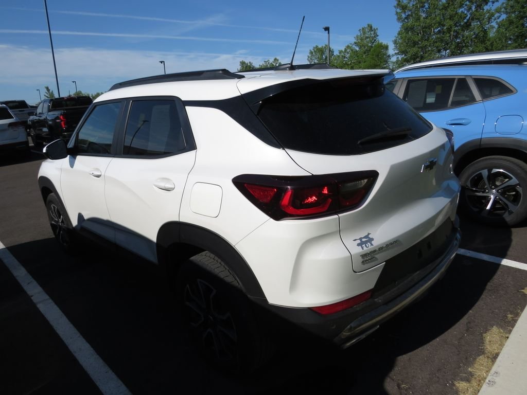 Used 2025 Beige Chevrolet ACTIV image 7