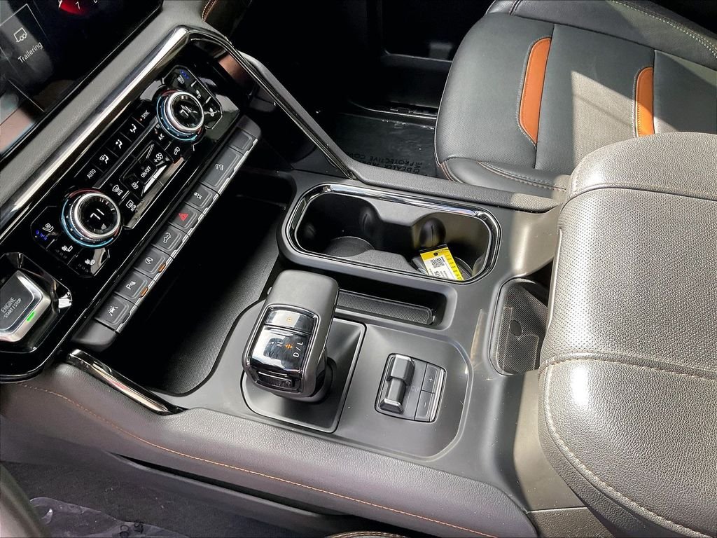 Used 2025 Summit White GMC AT4 image 20