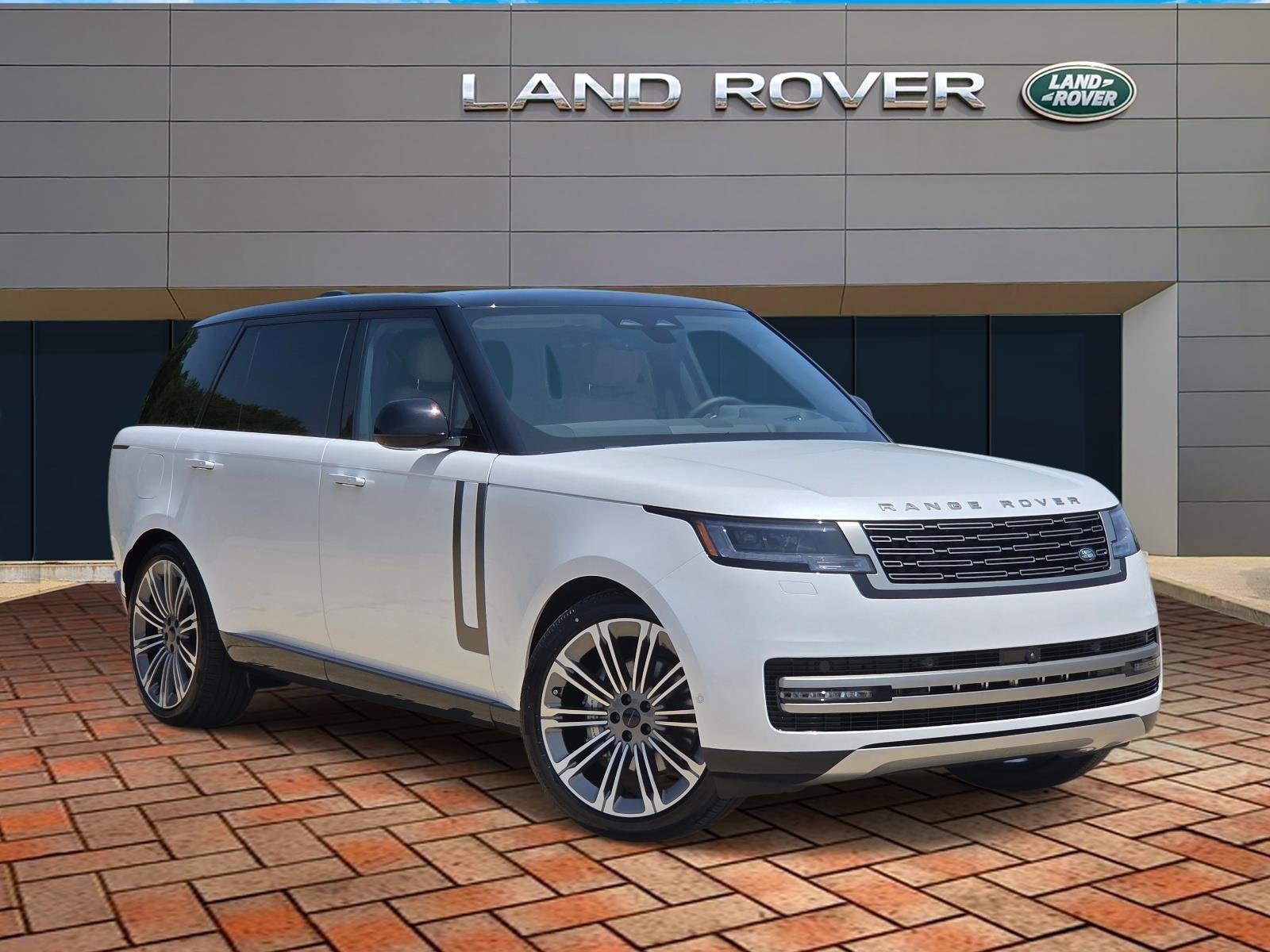 2026 Land Rover Range Rover SE