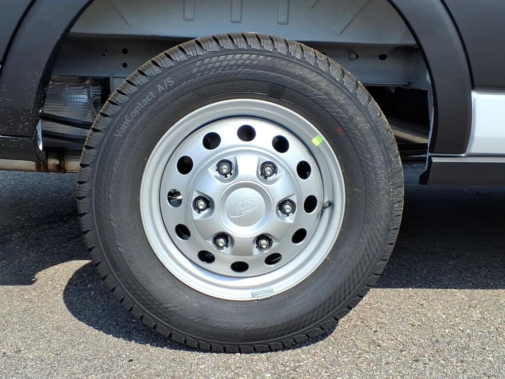 New 2026 Oxford White Ford Cargo Van image 8