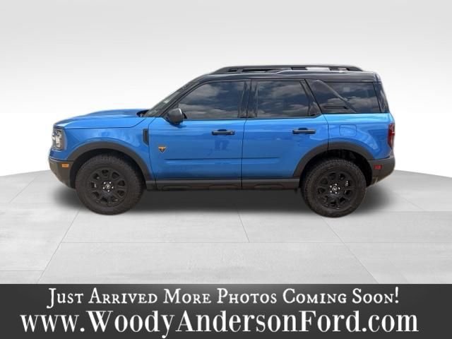 Certified Used 2025 Blue Metallic Ford Badlands image 2