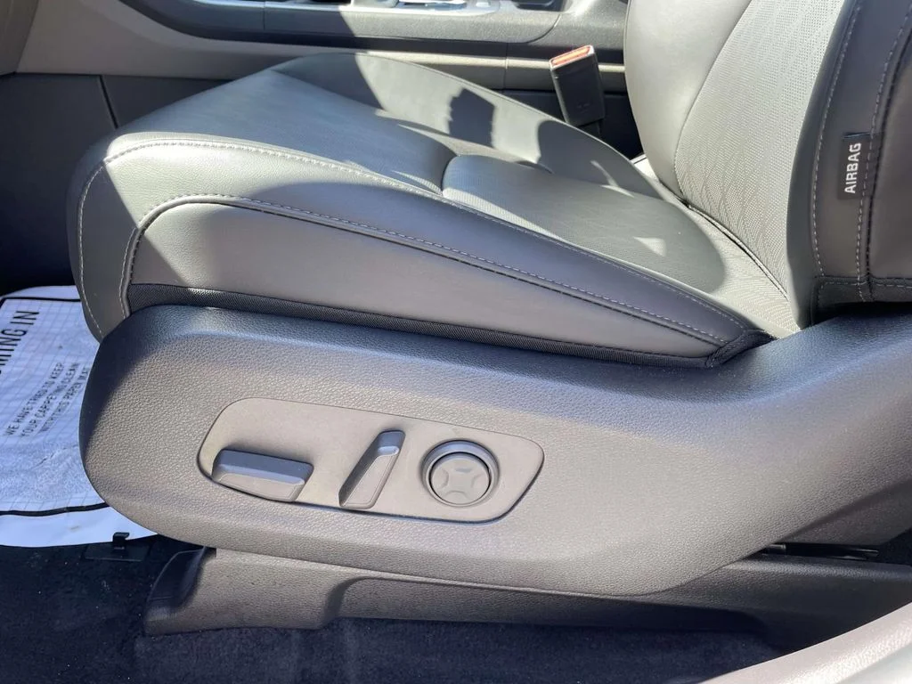 Used 2026 Panthera Metal Kia LXS image 10