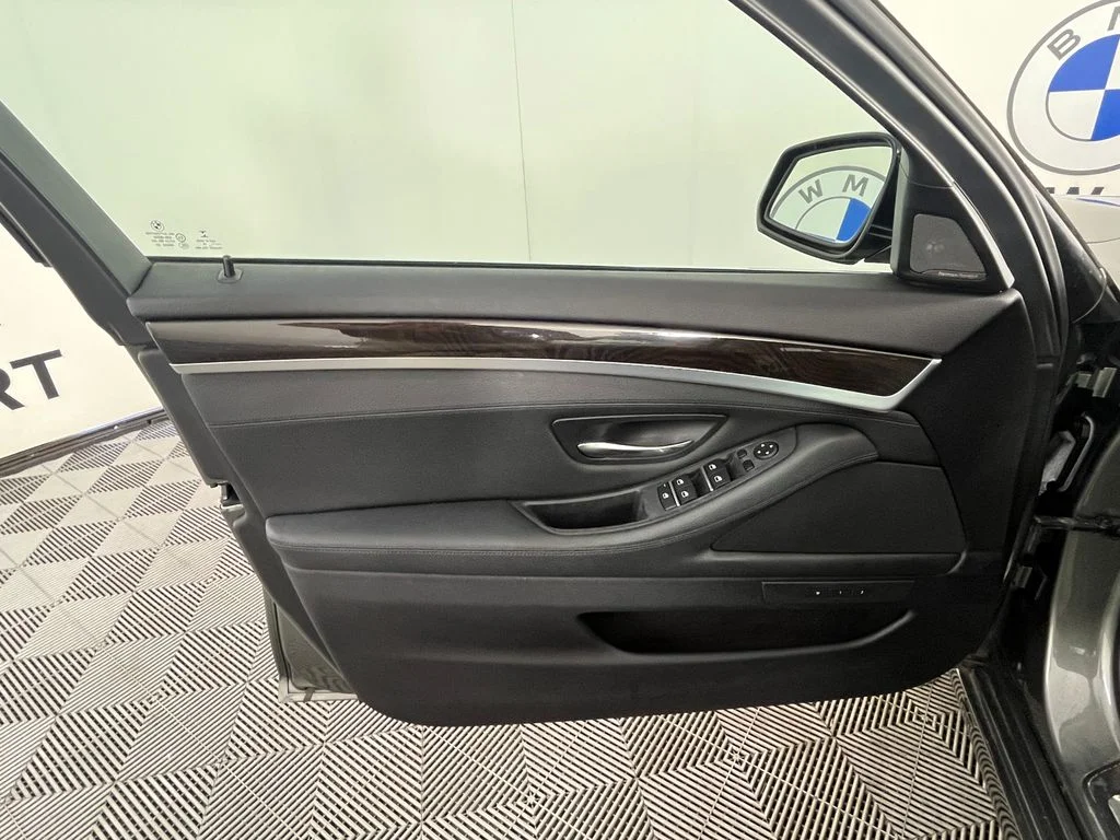 Used 2014 Callisto Grey Metallic BMW 528i xDrive image 22