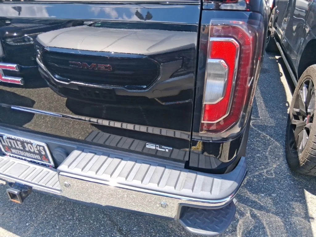 Used 2017 Black GMC SLT image 12