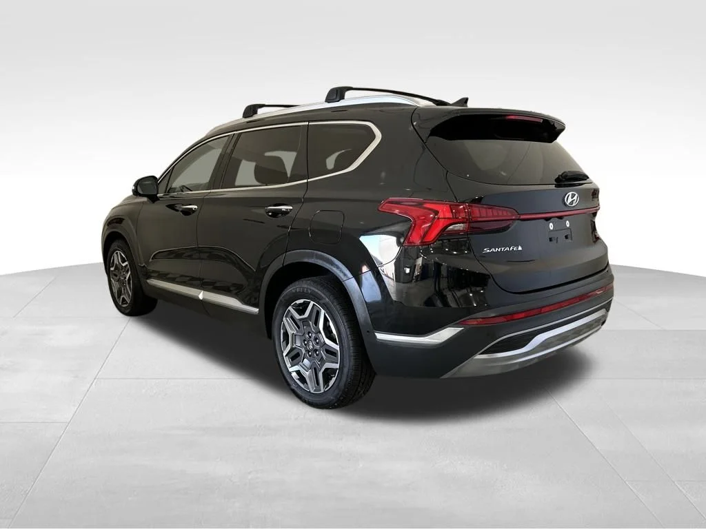 Used 2022 Black Hyundai Limited image 3