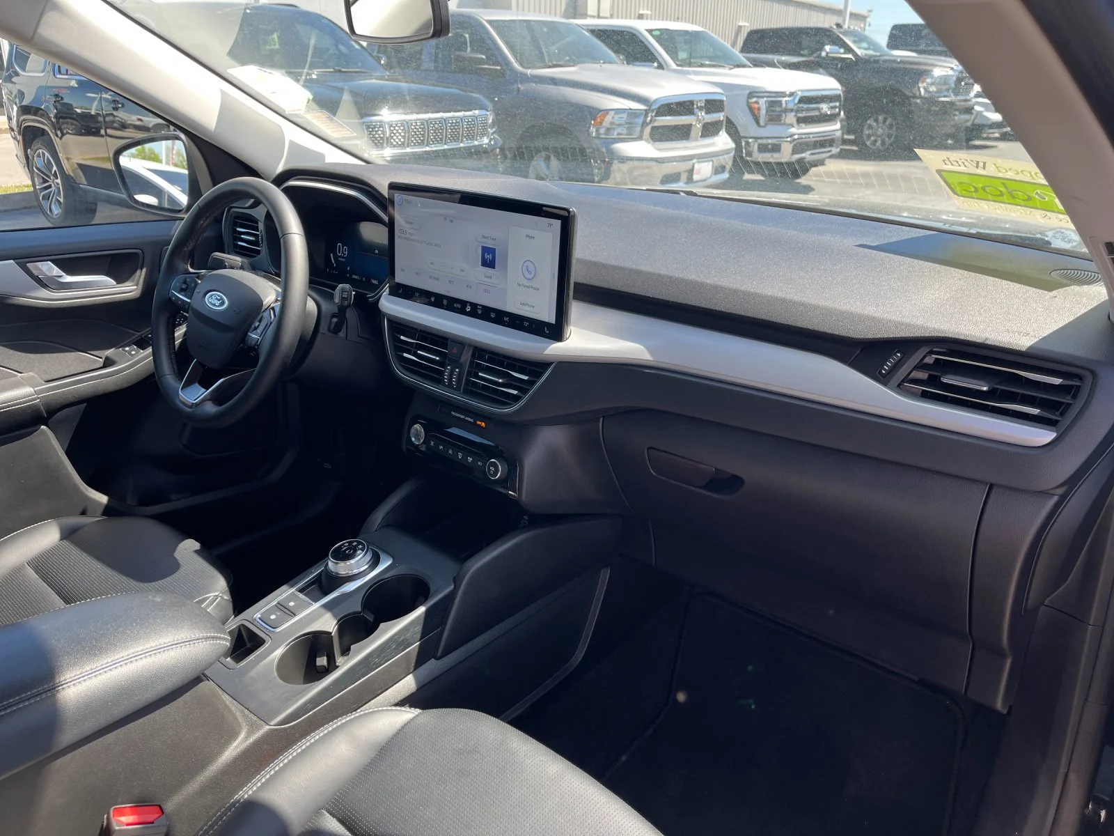 Used 2024  Ford Platinum image 18
