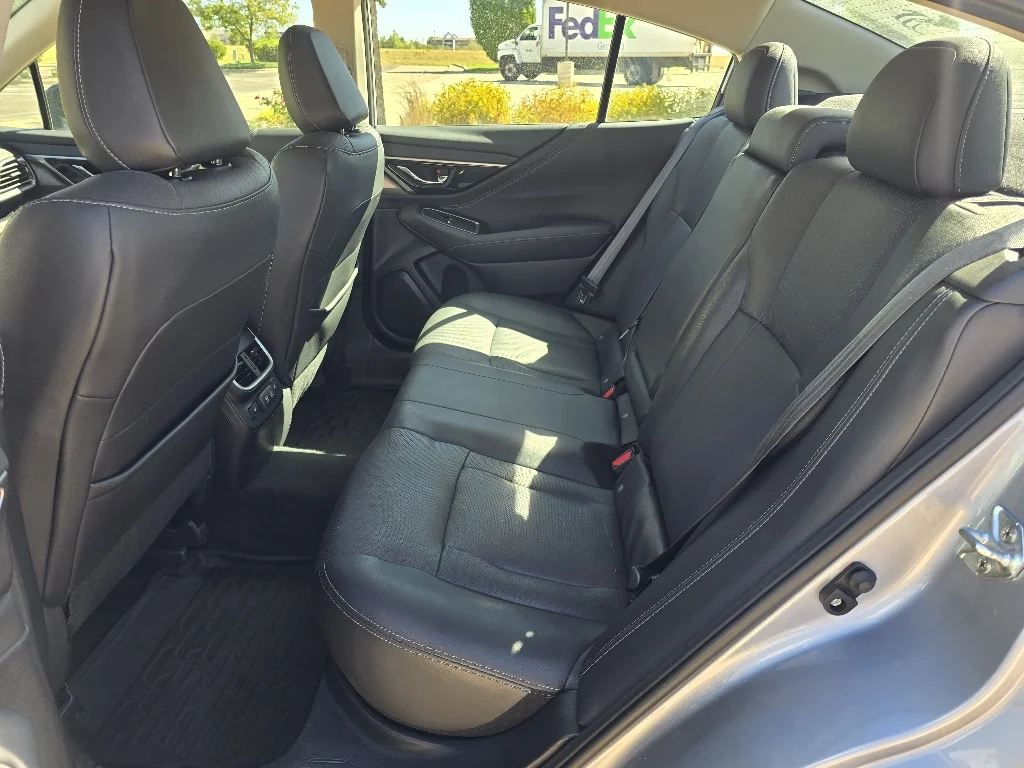 Used 2022 Ice Silver Metallic Subaru Limited image 14