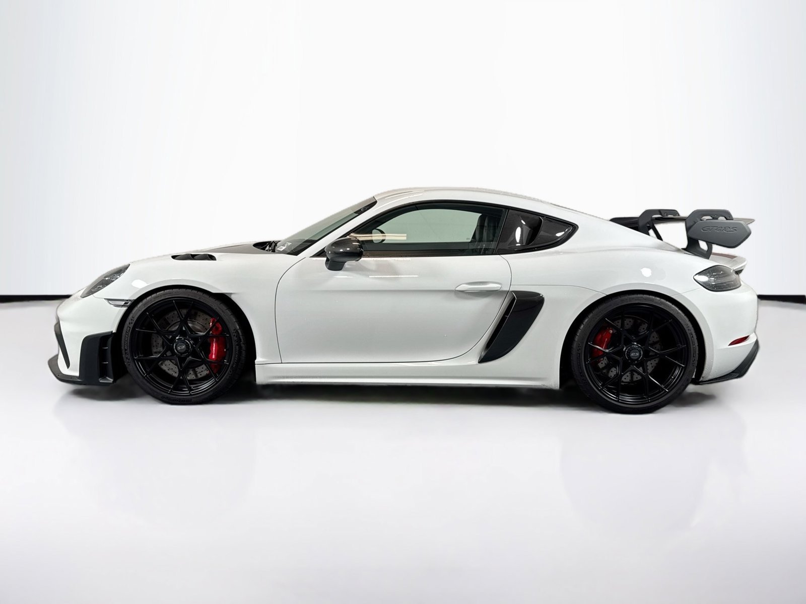 Used 2023 White Porsche GT4 RS image 2
