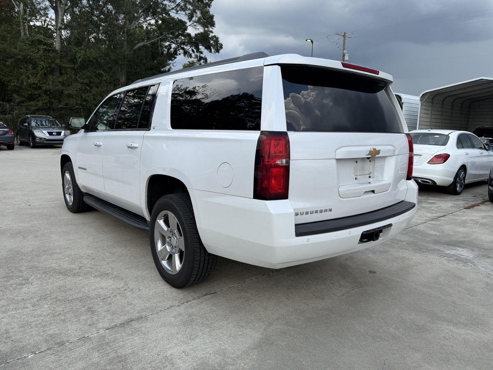 Used 2020 Iridescent Pearl Tricoat Chevrolet LT image 21